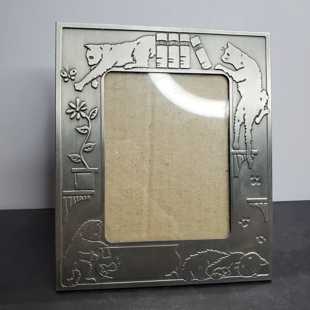 N/A material pewter